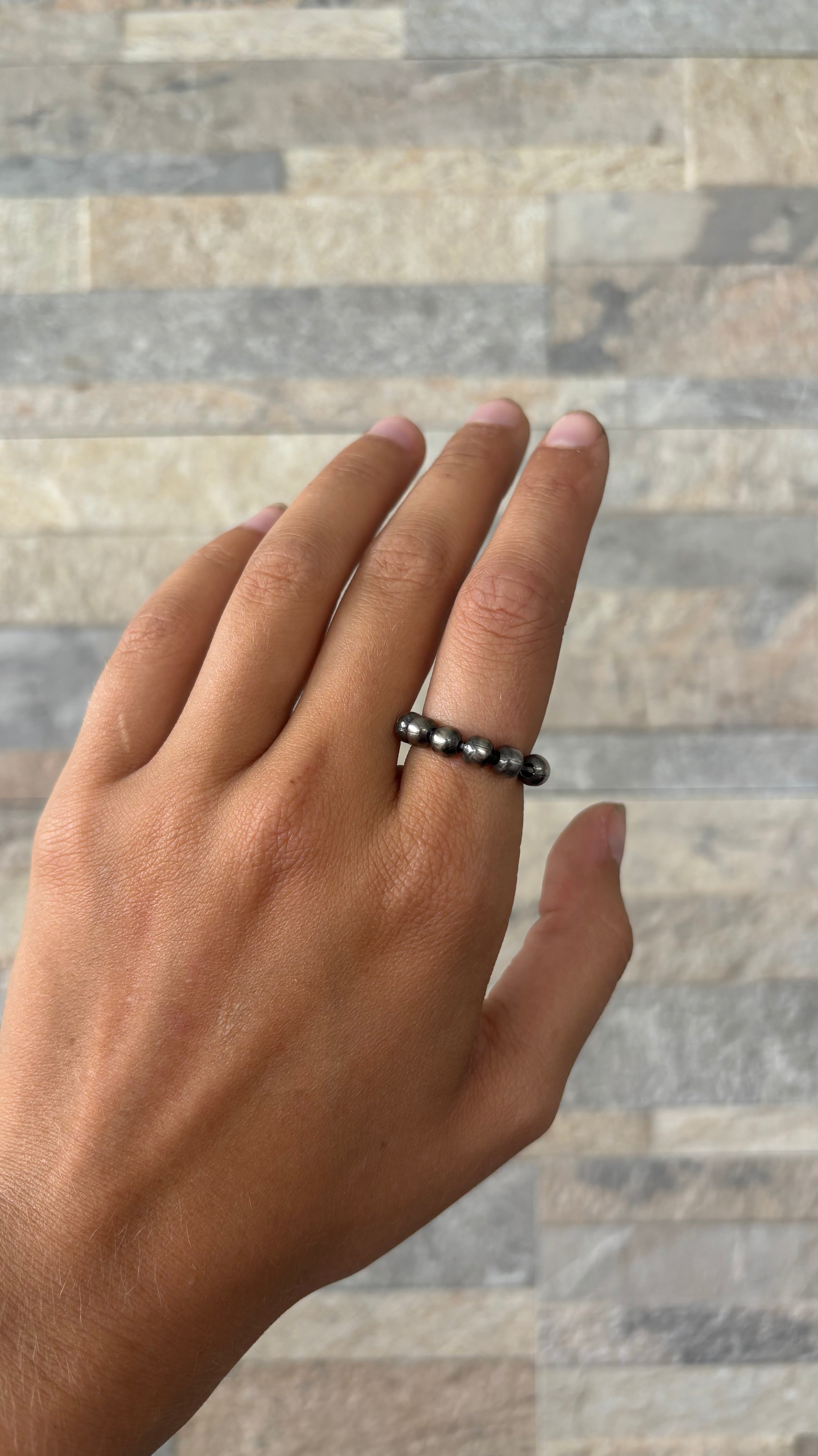 Silver bead stretchy ring